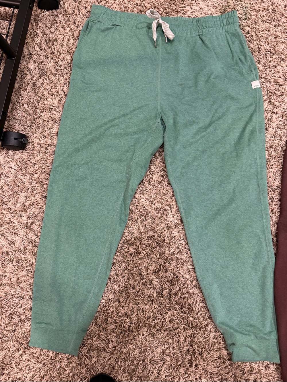 Vuori Women’s Green Drawstring Jogger Pants